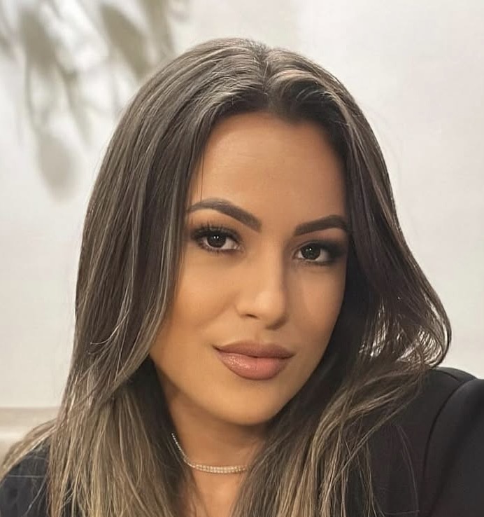 Izabela Carly